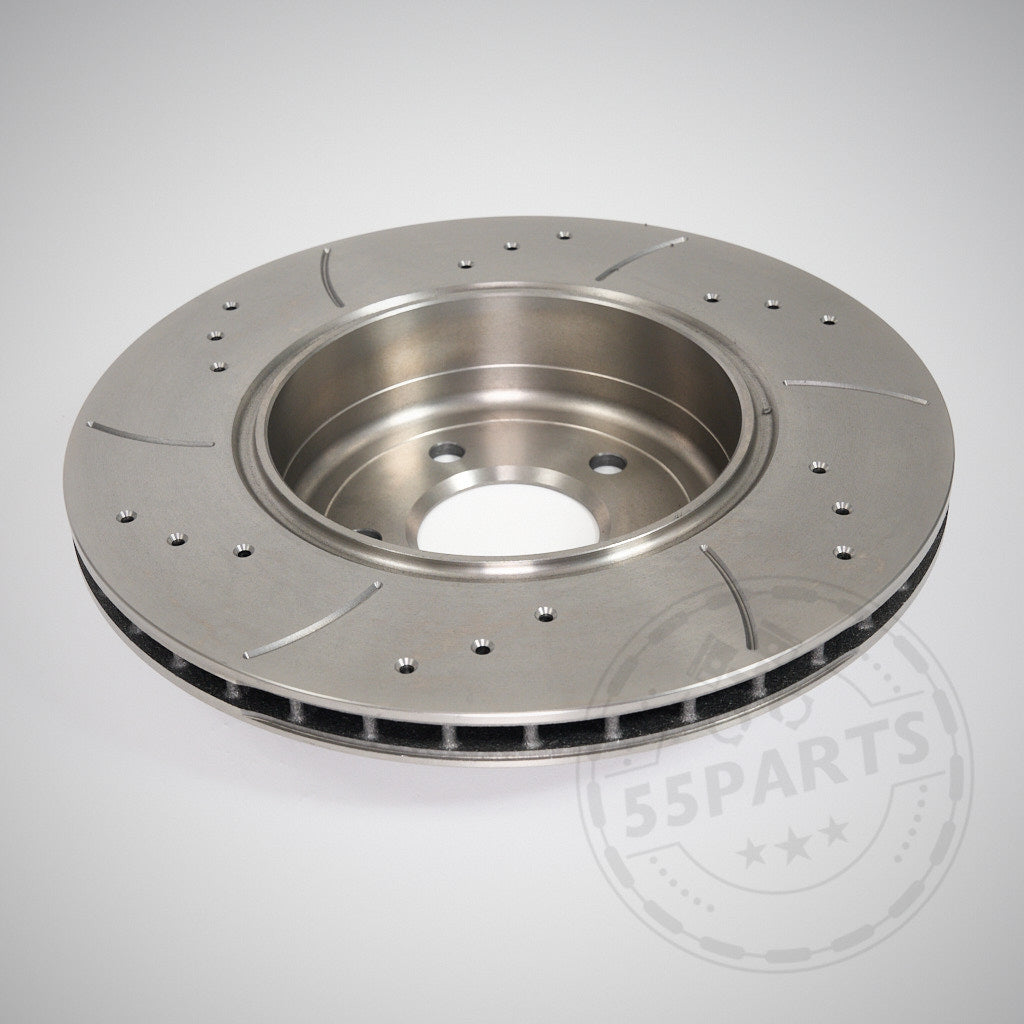 Der 55Parts Spezial-Montagesatz (Bremsscheiben und Buchsen) ermöglicht die Montage eines 2-Kolben-Leistungsbremssattels an BMW E8x/E9x-Modellen und bietet im Vergleich zu Standardsystemen eine überlegene Bremsleistung.