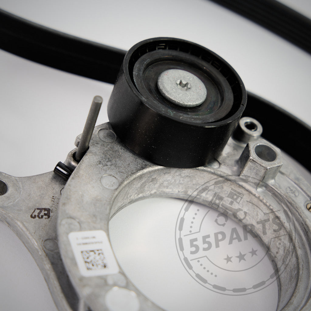 Riementrieb Komplettset Reparatursatz für BMW M140i, M240i, 340i, 440i B58 Motor auf hellem Hintergrund mit "55Parts"-Logo-Wasserzeichen.