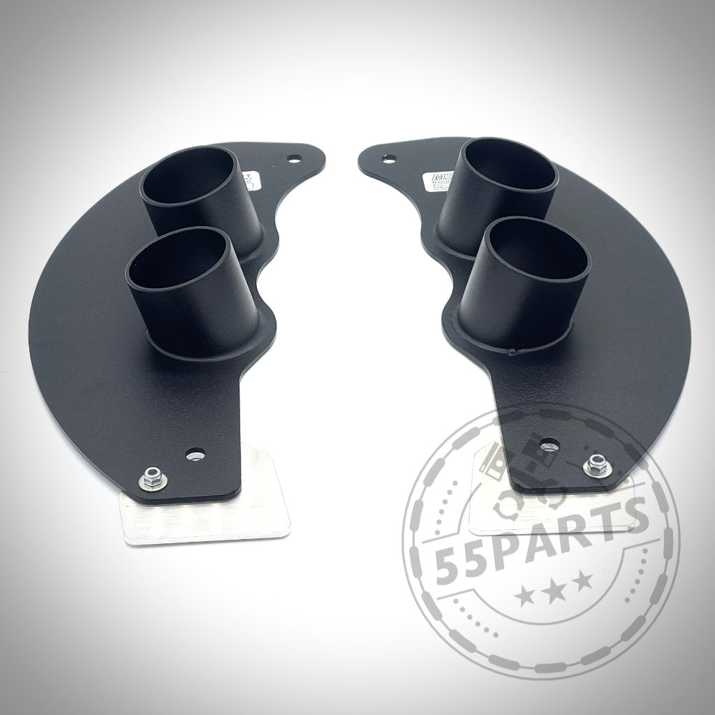 Abgebildet ist ein Paar 55Parts Exclusive Bremsbelüftungsset Platten für BMW M2, M3, M4 G8x S58 Motor mit doppelter RAM-Air Belüftung auf weißem Hintergrund.