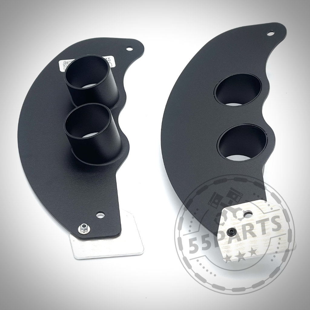 Abgebildet ist ein Paar 55Parts Exclusive Bremsbelüftungsset Platten für BMW M2, M3, M4 G8x S58 Motor mit doppelter RAM-Air Belüftung auf weißem Hintergrund.
