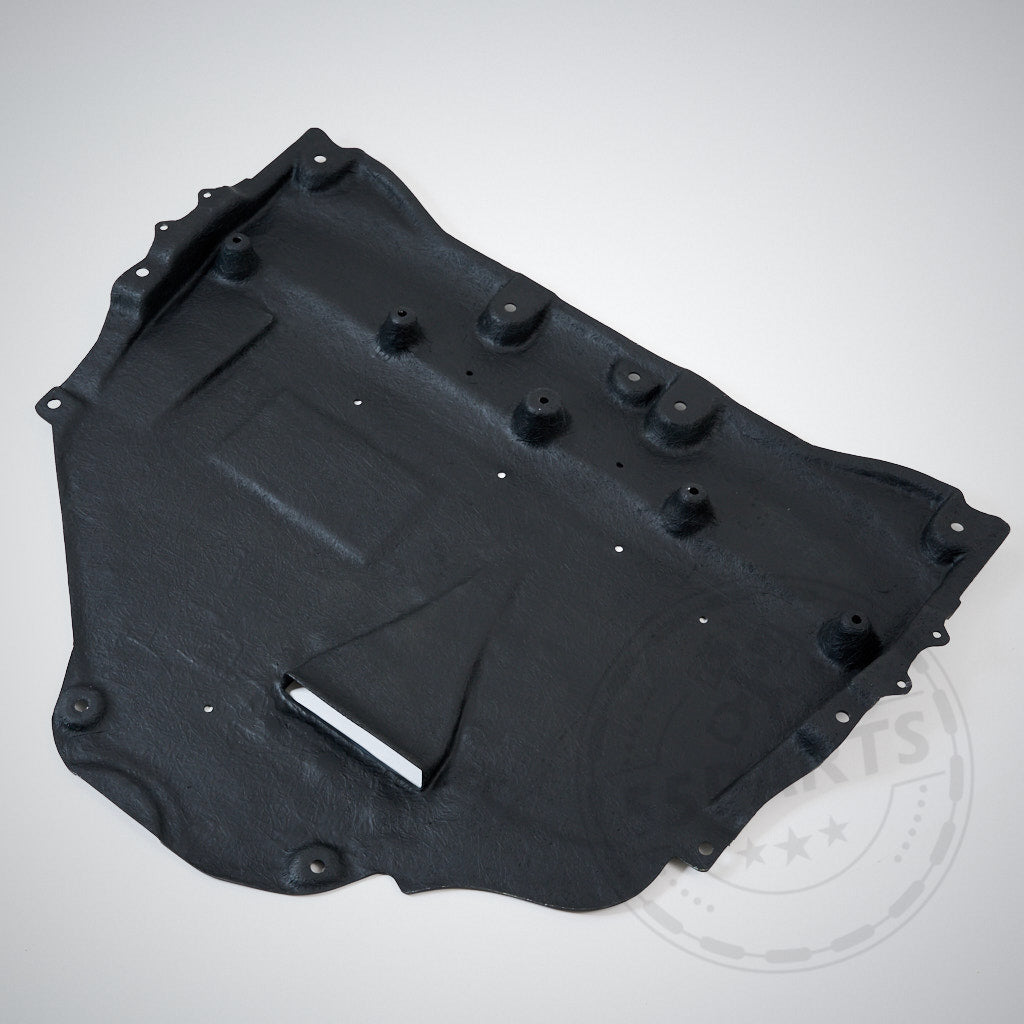 GFK Unterboden inkl. Differential- und Getriebekühlung & Polybauer Automotive, passend für Toyota GR Yaris, mit Befestigungspunkten, aus der Vogelperspektive auf hellem Hintergrund.
