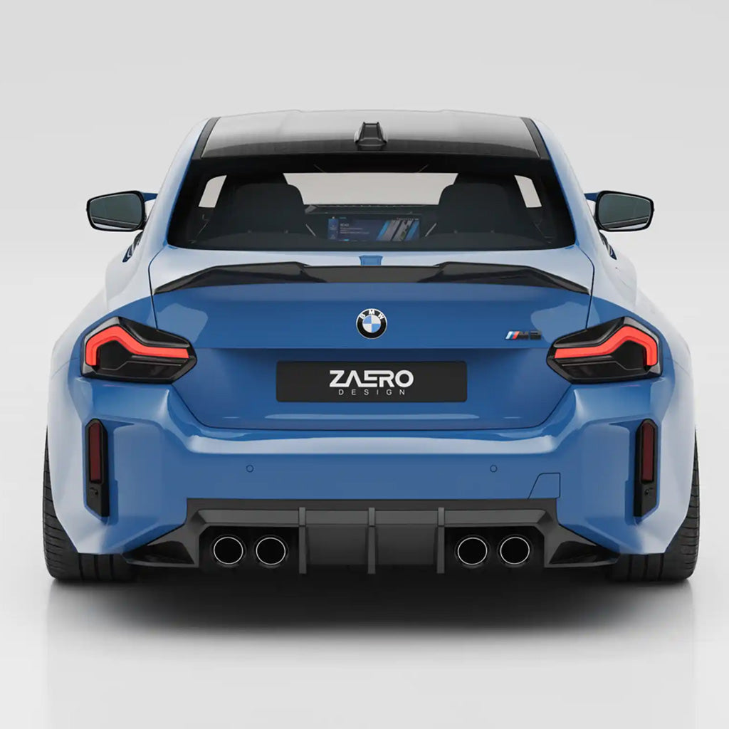 Heckansicht eines blauen BMW M2 G87 mit ZAERO EVO-S Heckspoiler, Vierfach-Auspuffanlage und schnittigen Rückleuchten.
