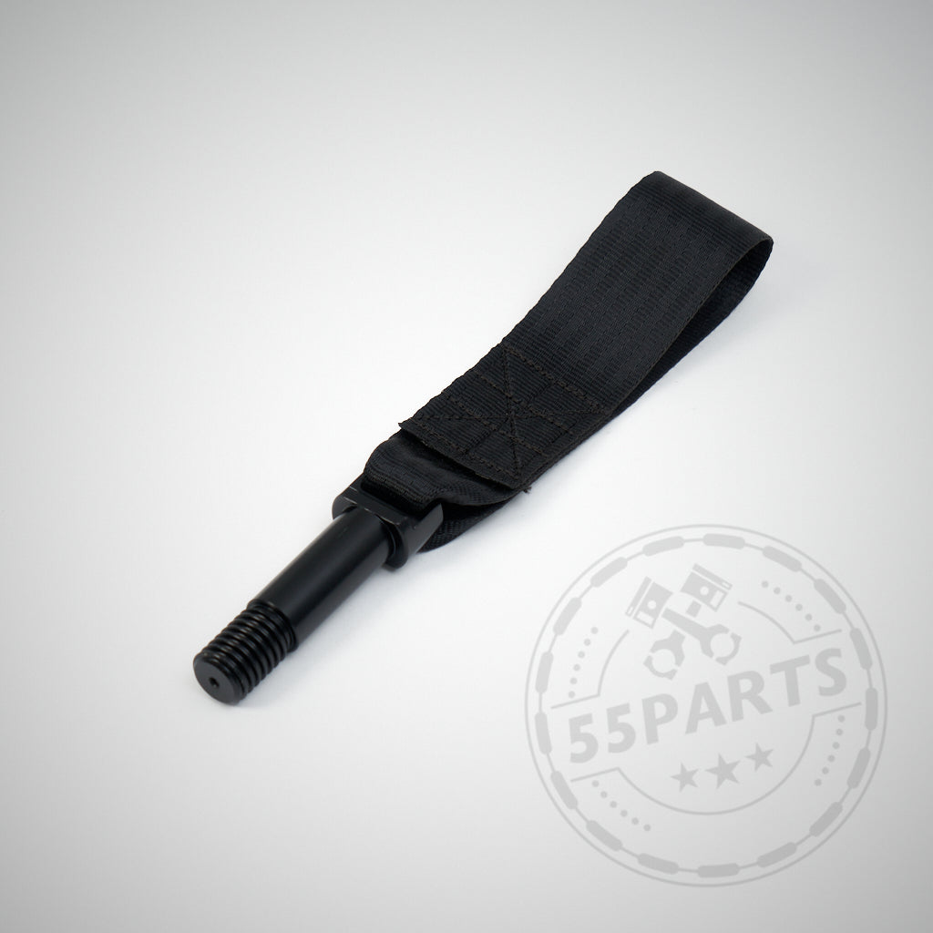55Parts Abschleppschlaufe Motorsport passend für BMW F-Serien (auch F87, F82), mit Metallstab, auf hellem Hintergrund mit dezentem 55Parts-Logo gezeigt.