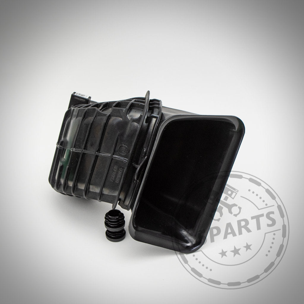 Der 55Parts Exclusive Airscoop Ram Air Intake, passend für die meisten BMW F-Serien Modelle und mit Zertifikat, verfügt über einen schwarzen Kunststoffkanal mit Akkordeonprofil und breiter rechteckiger Öffnung - ideal für B58 Upgrades oder als Airscoop.