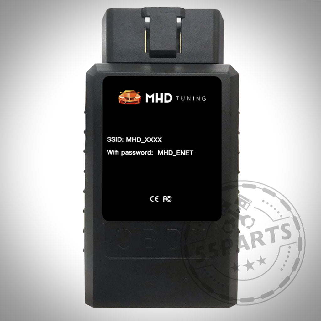 Der MHD Tuning Wireless OBDII WiFi Adapter – Schwarz ist ein schwarzes Diagnosegerät mit einer orangefarbenen Autografik auf dem Etikett, ideal für BMW N54-Besitzer, die die MHD Tuning App verwenden.