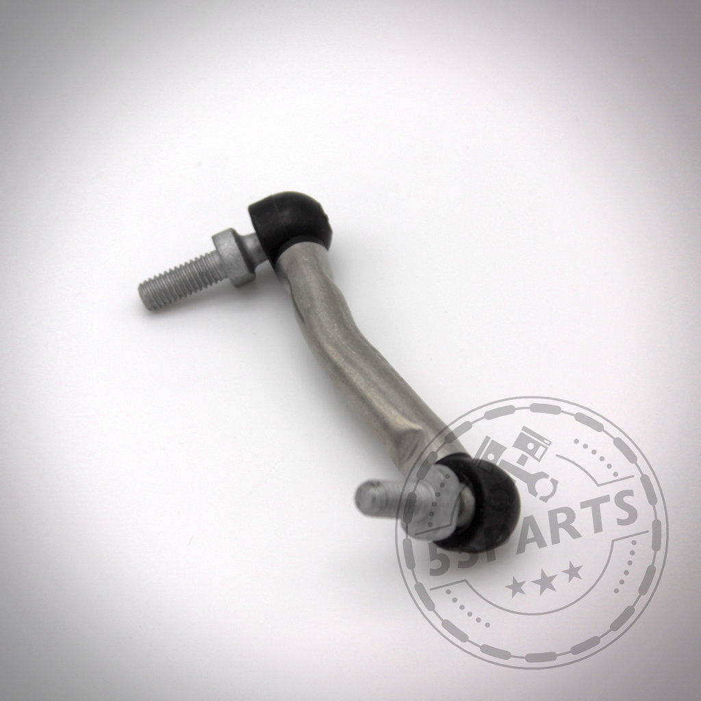 Das 55Parts M3 Fahrwerkskomponenten Komplettset mit NoFlex Bearings – Uniball Zugstrebenlager passend für BMW 1er E8x &amp; 3er E9x, ideal für Fahrwerk Upgrades oder Modifikationen, präsentiert auf hellem Hintergrund.