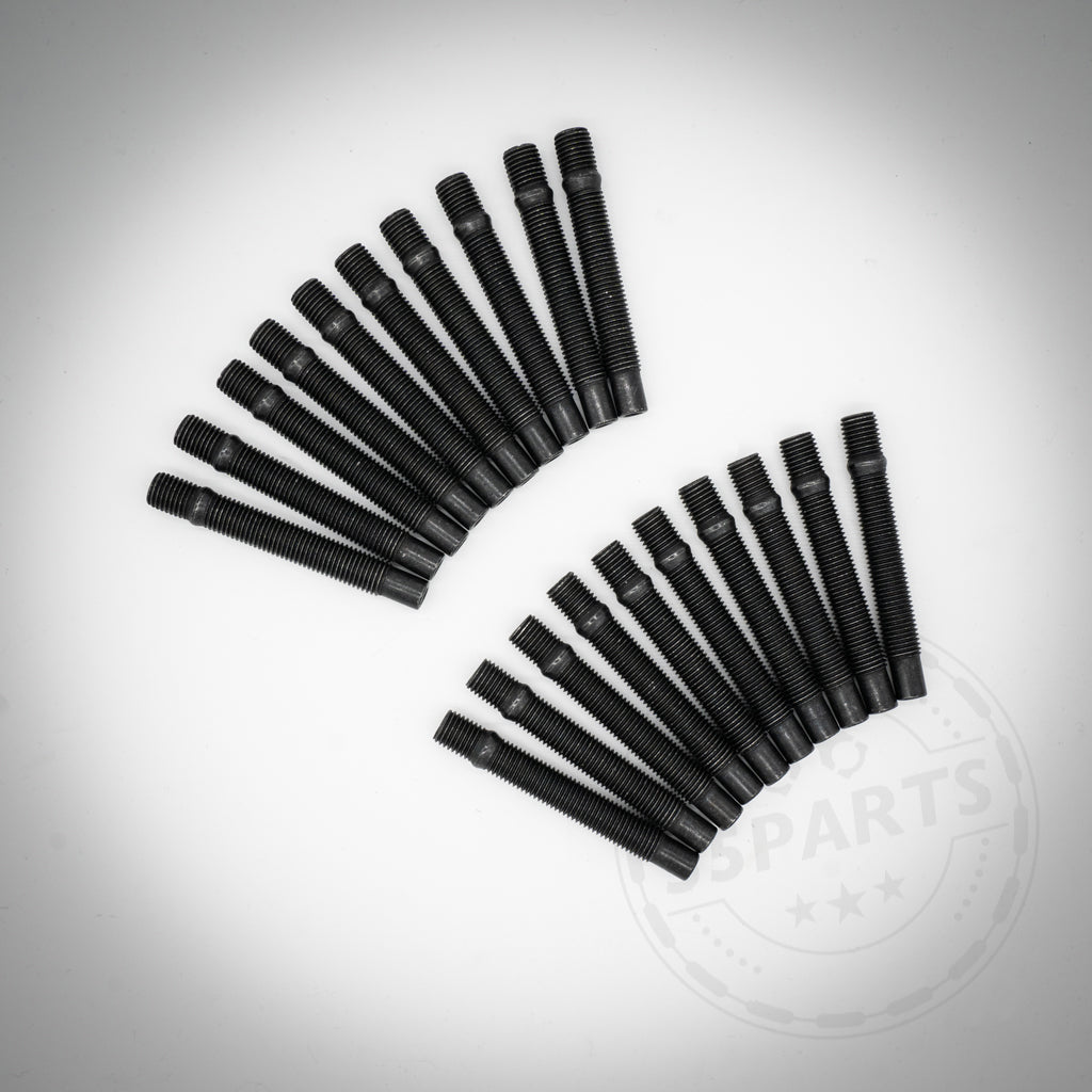 Zwei geschwungene Reihen schwarzer 55Parts Special: Stehbolzen-Set inkl. Muttern sind symmetrisch auf weißem Untergrund angeordnet und sorgen so für einen Hauch Motorsportlook.